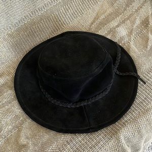 Like new Free People Suede-leather hat